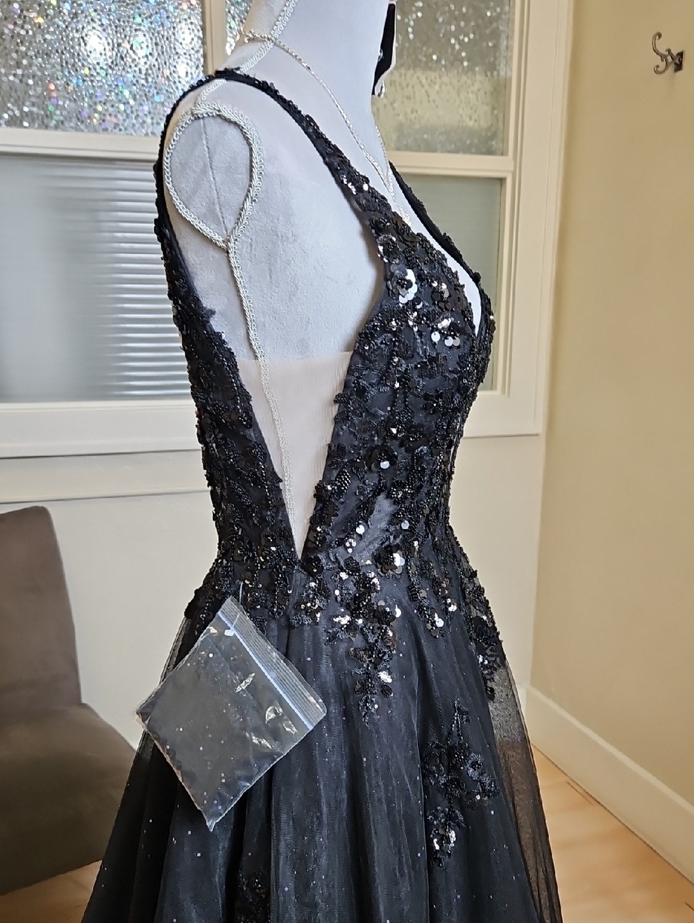 Size 6 Black Tank Strap Open Back Sparkle/Sequin Ballgown By Amarra - Picture 10 of 15